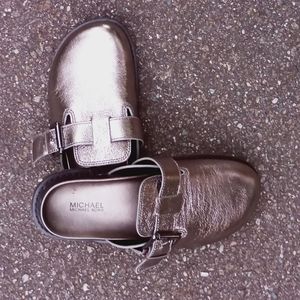 MICHAEL Michael Kors Judd Closed Toe Mules metallic gray / silver (NEW)